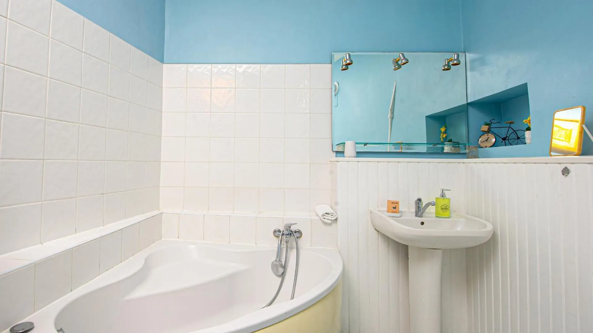 Grand Appartement Dans La Vieille Ville Ментона