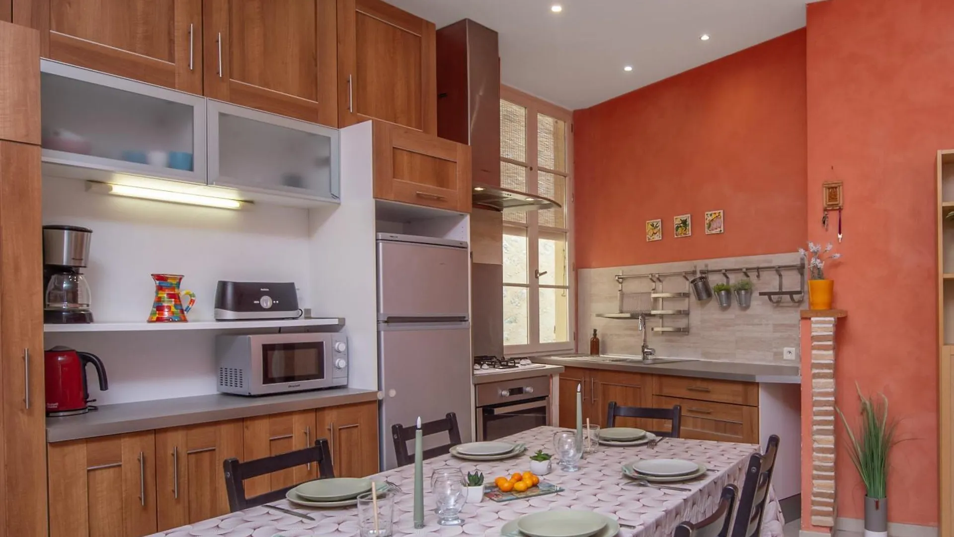 Grand Appartement Dans La Vieille Ville 芒通