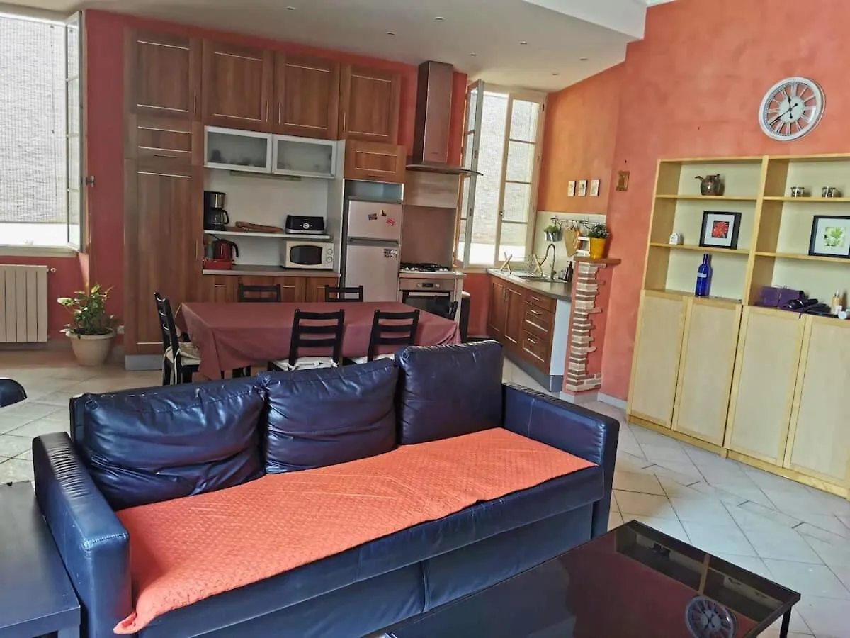 Grand Appartement Dans La Vieille Ville Menton 0*,  France